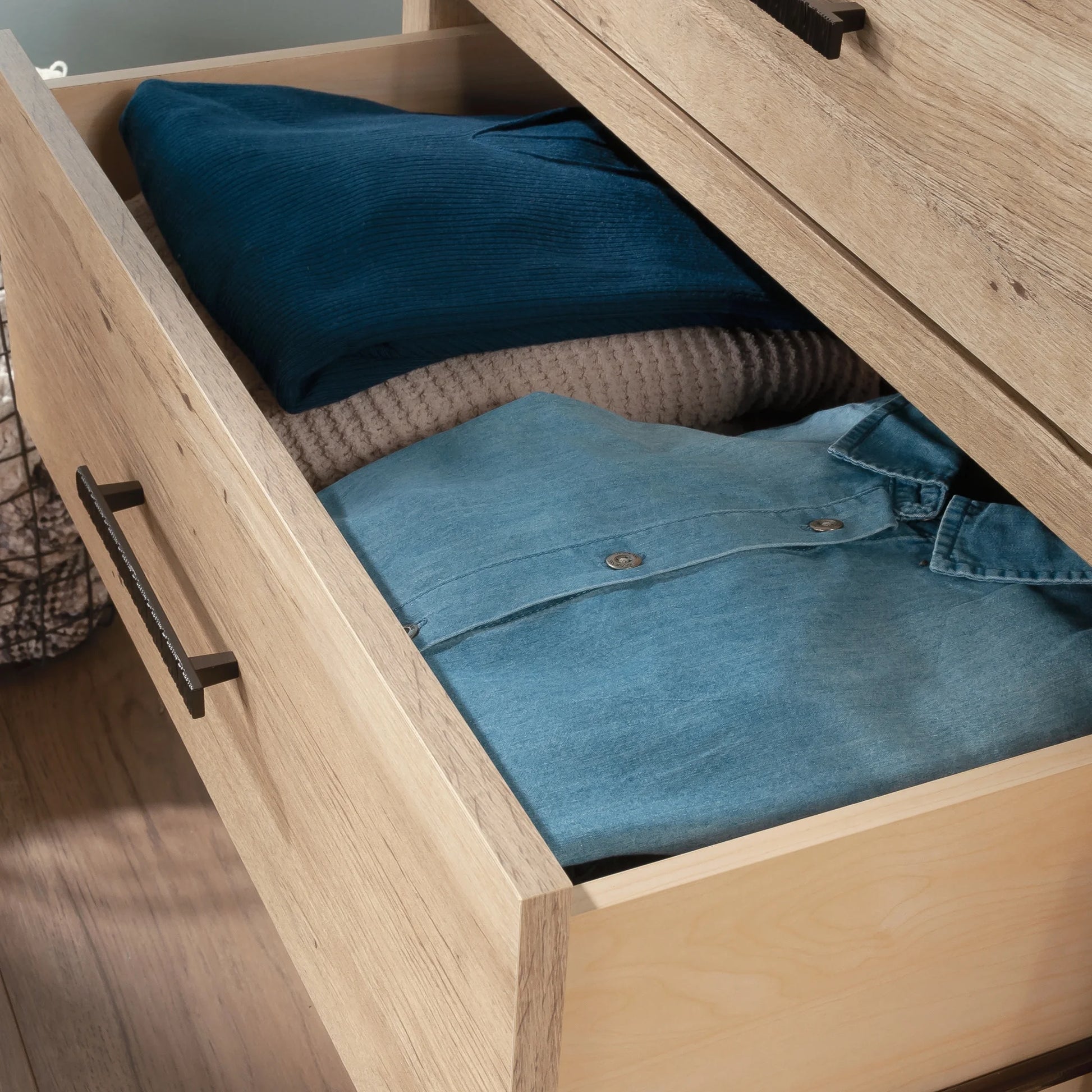 Pacific View 6-Drawer Bedroom Dresser, Prime Oak Finish