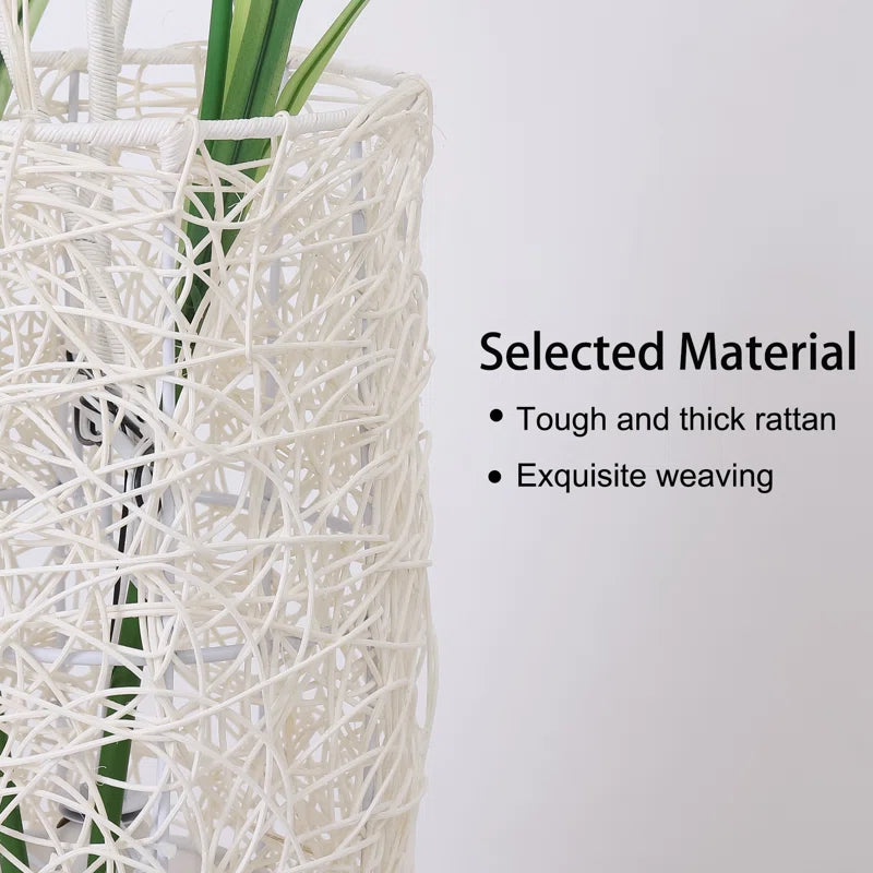 Coto 42.9'' White Novelty Floor Lamp